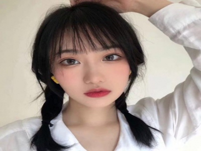 女浴池女职工胴体看个够,浴池惊魂：隐私被侵犯，女性权益待保护